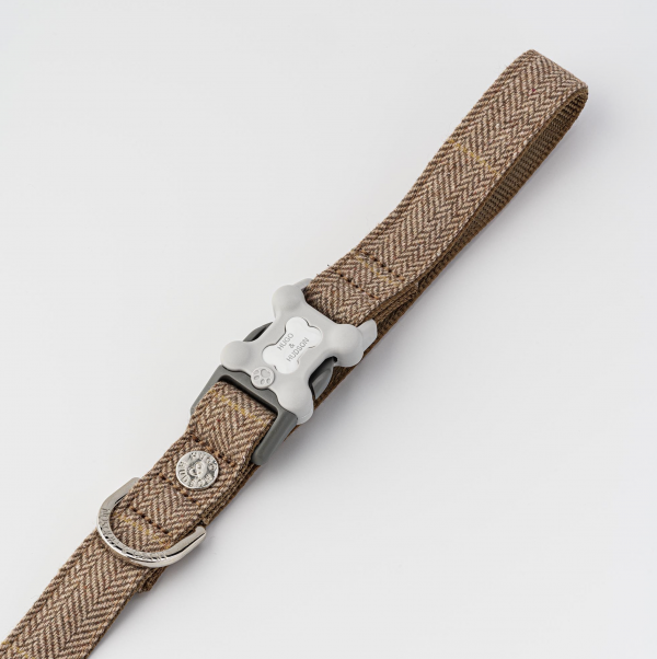 Caramel Checked Herringbone Lead